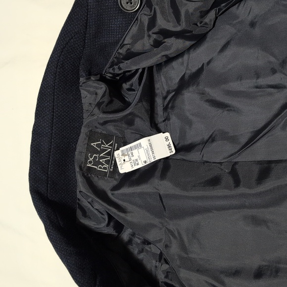 Jos. A. Bank Men's navy blue Peacoat. Medium size. - Picture 12 of 12